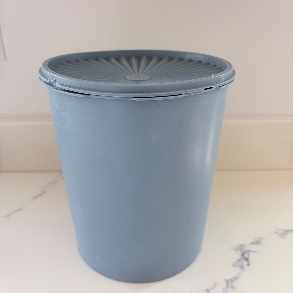 Vintage Tupperware Servalier Canister Blue 1339-1 with Sunburst Lid 1205-4 USA